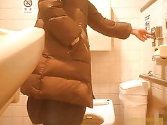 Ibu sisa ruang publik