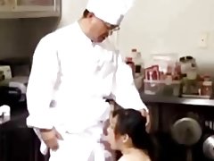 Restoran Cina masak fucks pelayan panas milf